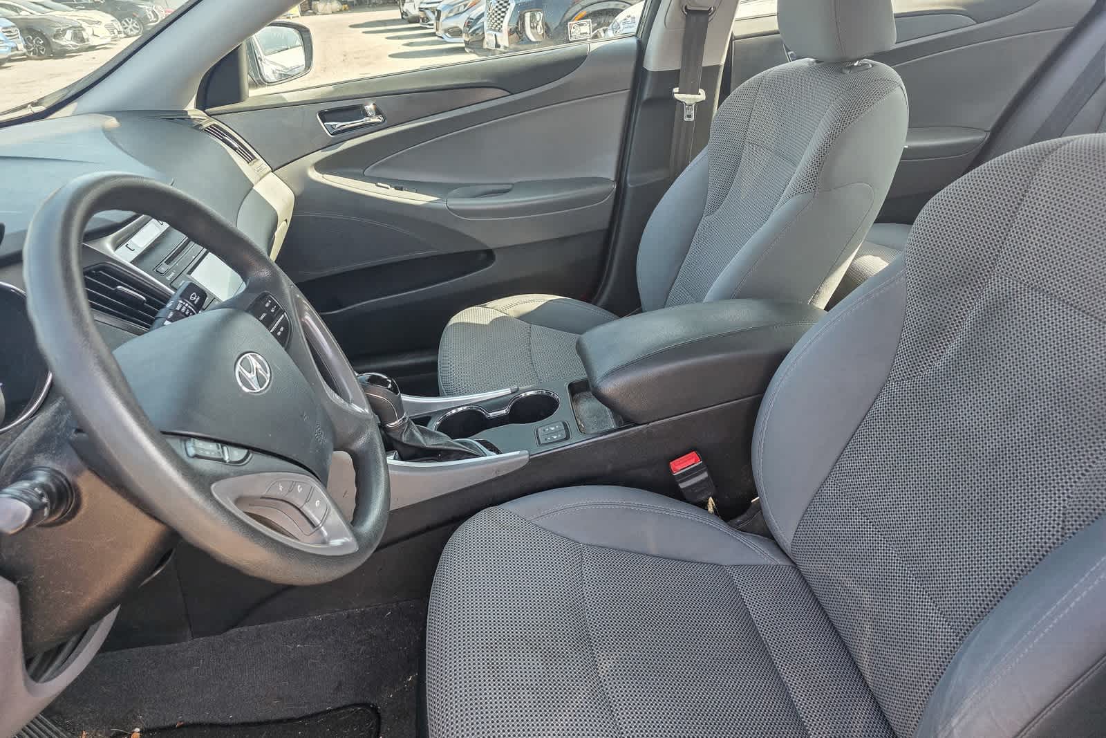 Thumbnail: 2014 Hyundai Sonata - 13