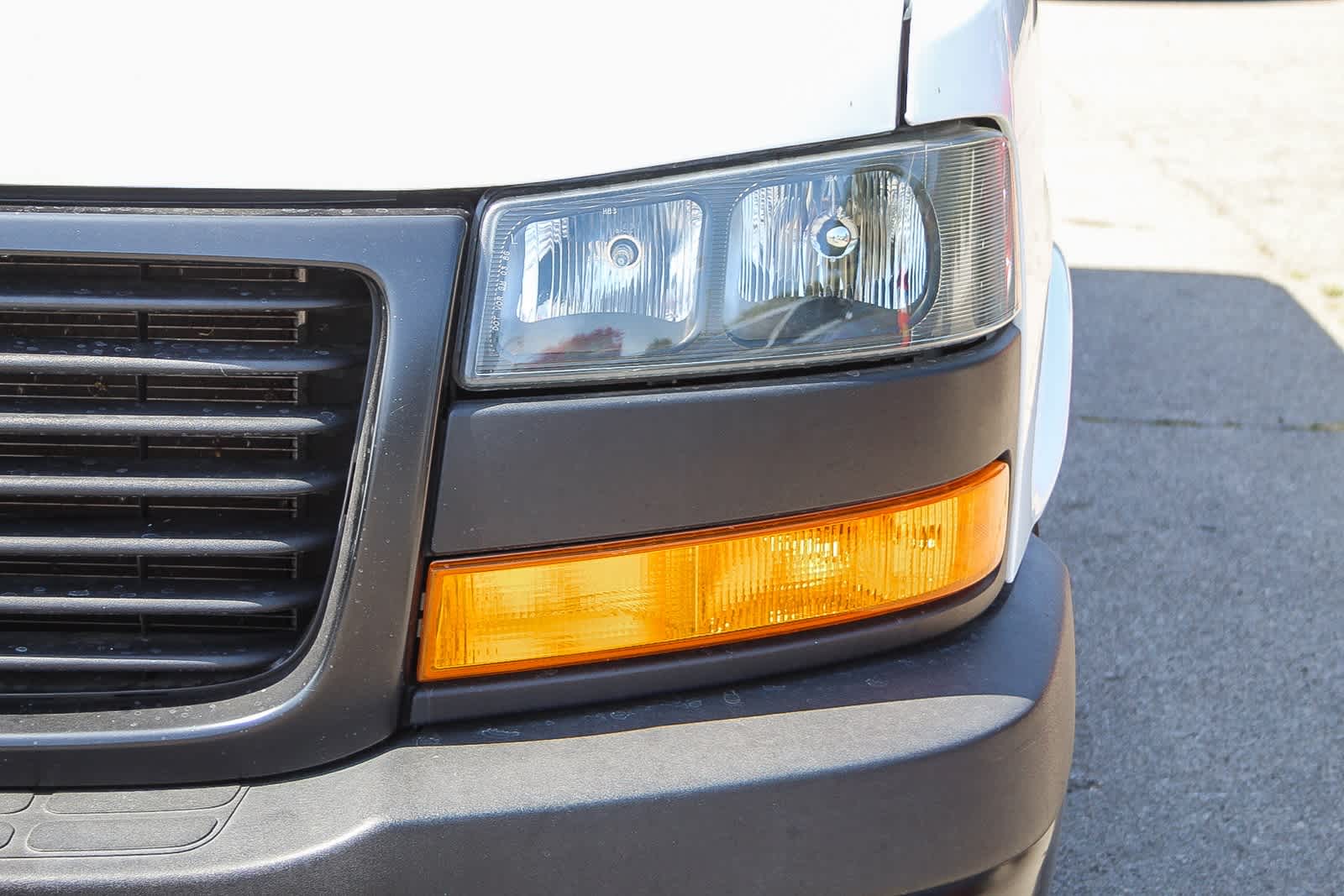 Thumbnail: 2023 GMC Savana - 10