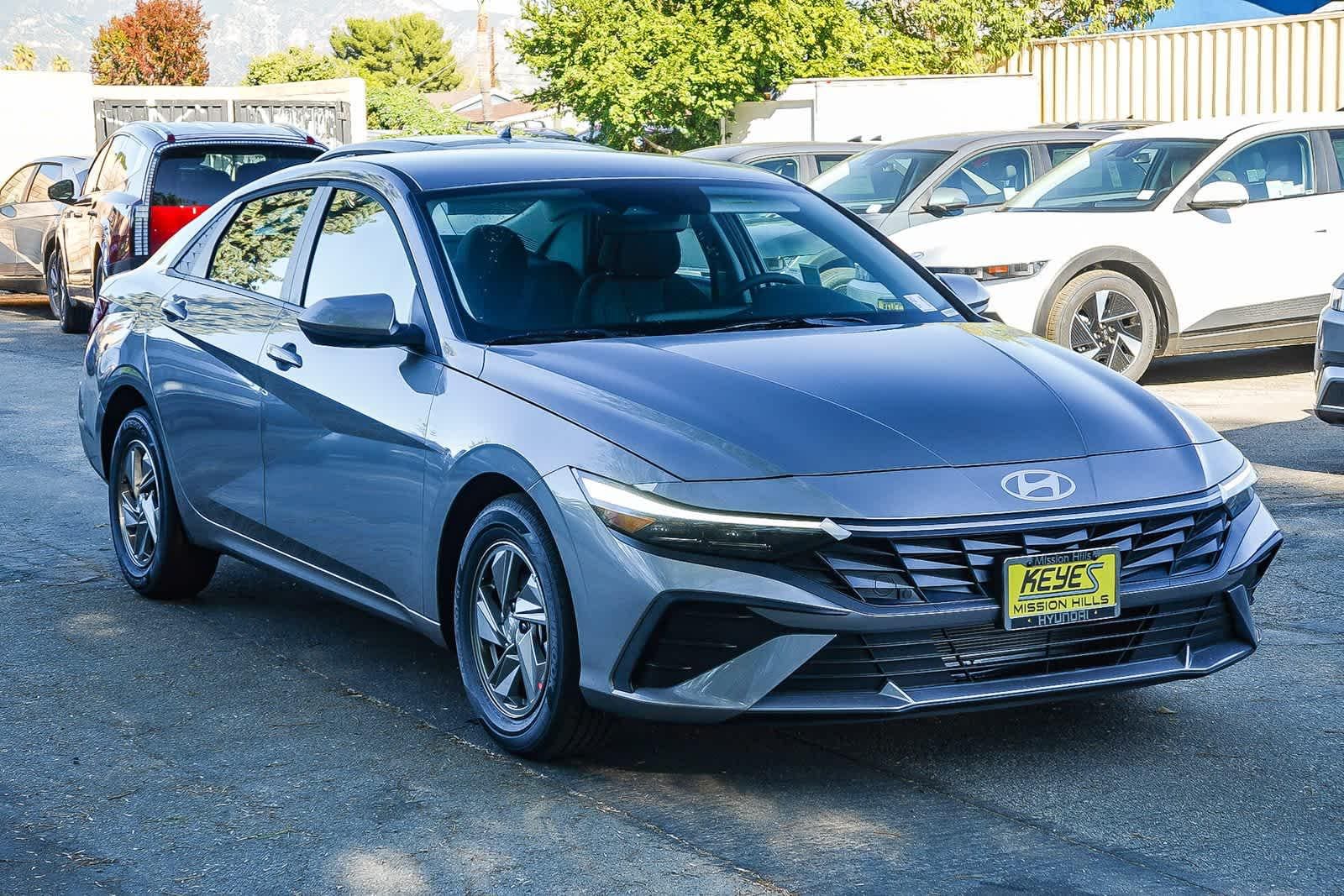 Thumbnail: 2026 Hyundai Elantra - 3