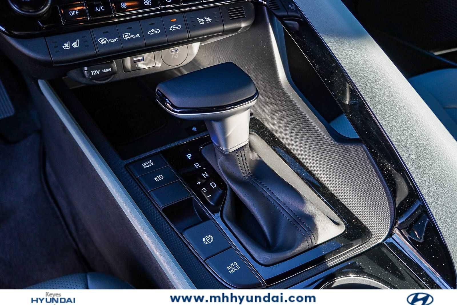 Thumbnail: 2025 Hyundai Elantra - 24