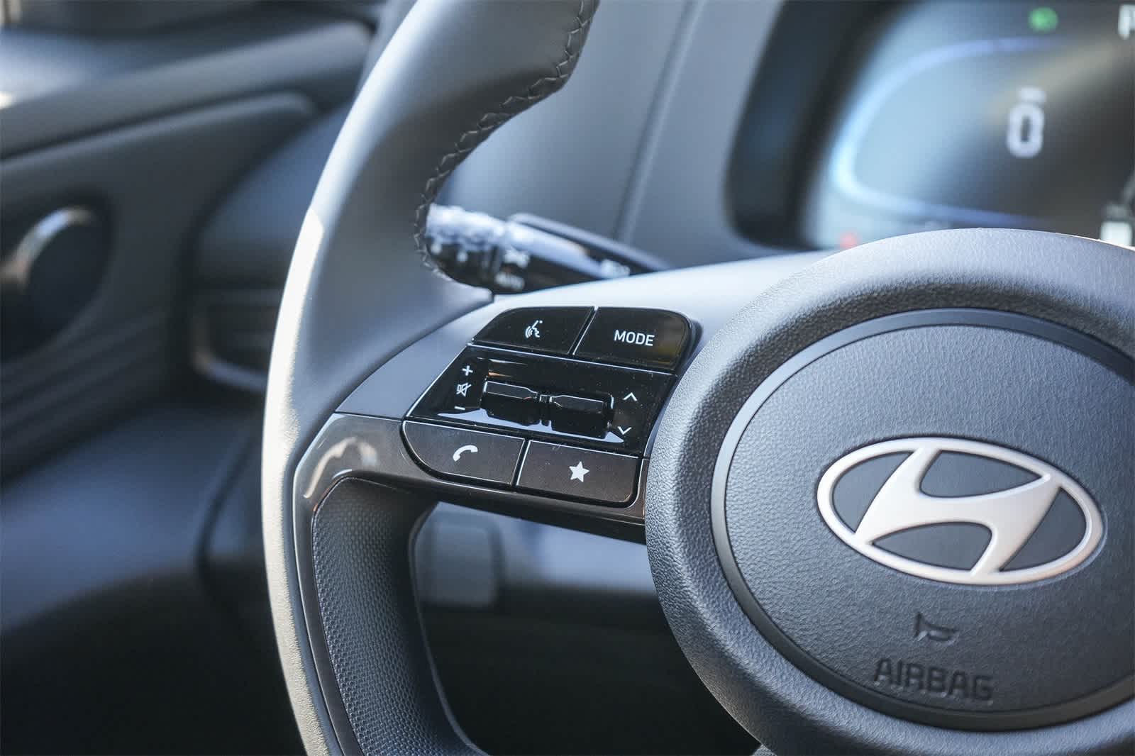 Thumbnail: 2025 Hyundai Elantra - 16