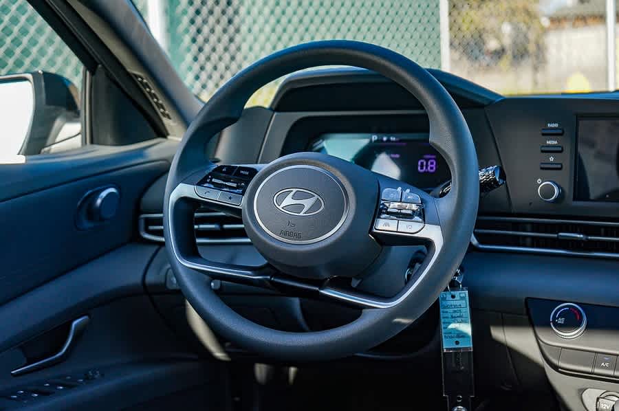 Thumbnail: 2025 Hyundai Elantra - 19