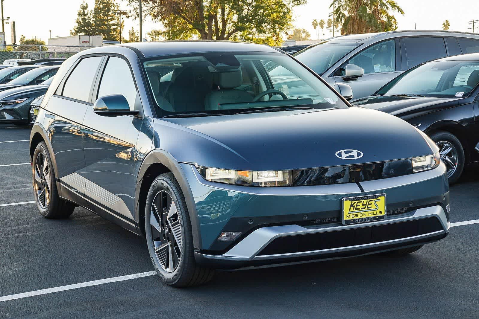 Thumbnail: 2026 Hyundai Ioniq 5 - 3