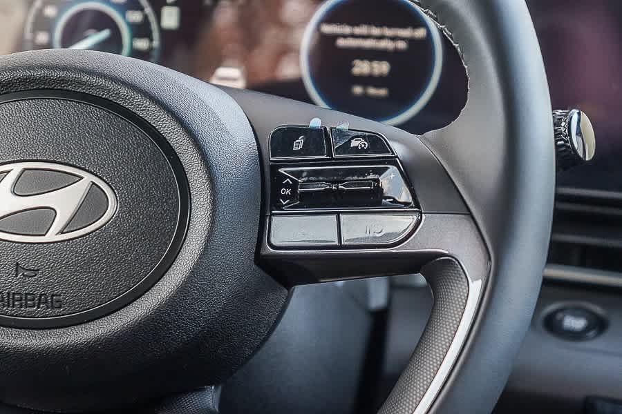 Thumbnail: 2025 Hyundai Elantra - 19