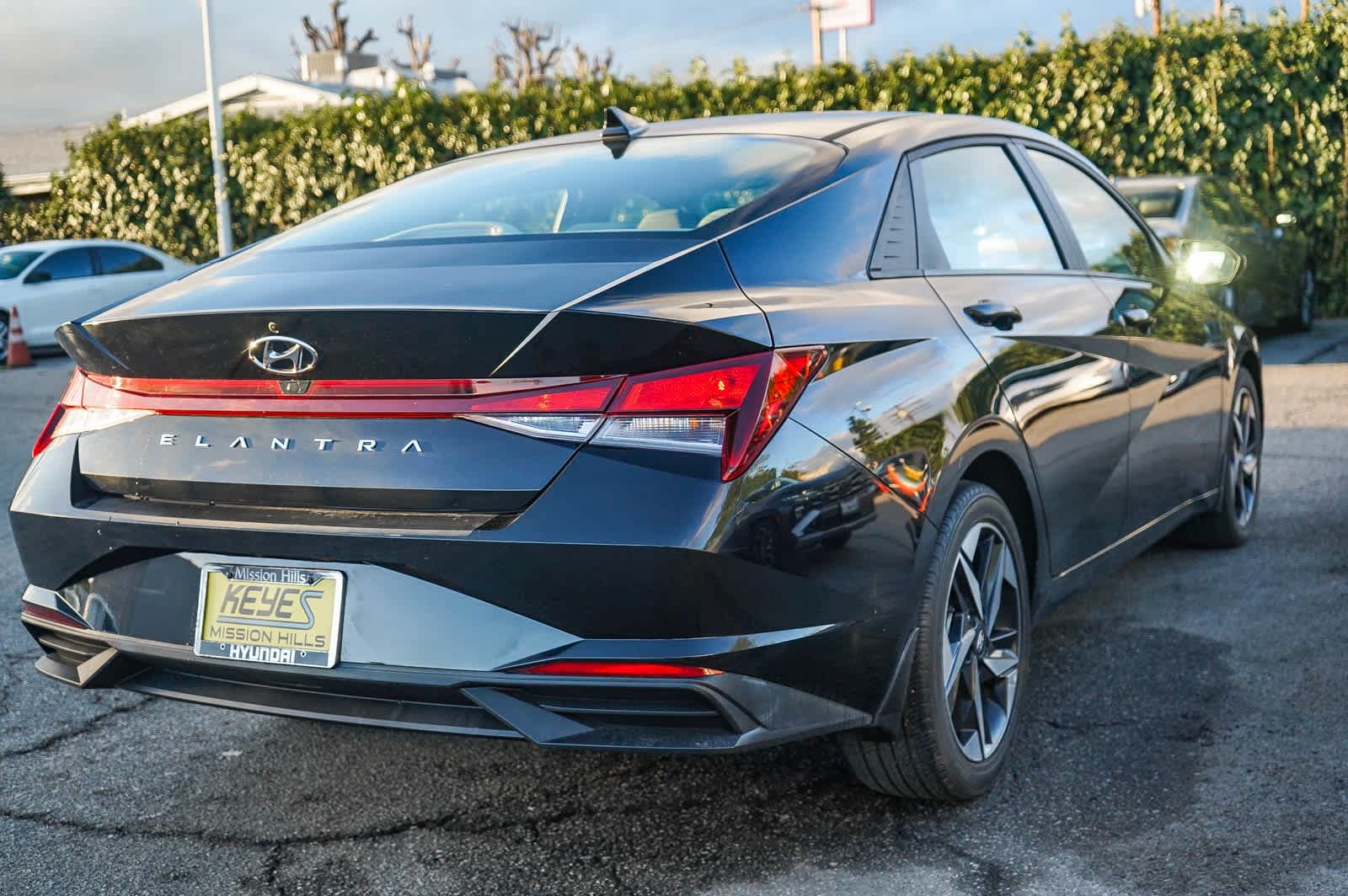 Thumbnail: 2023 Hyundai Elantra - 6