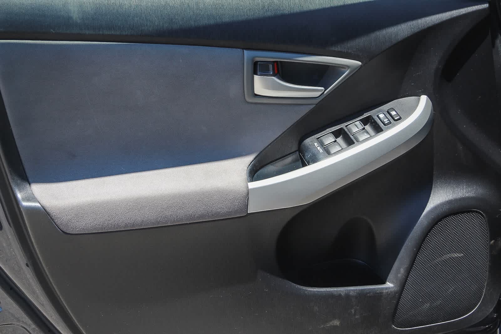 Thumbnail: 2012 Toyota Prius - 21