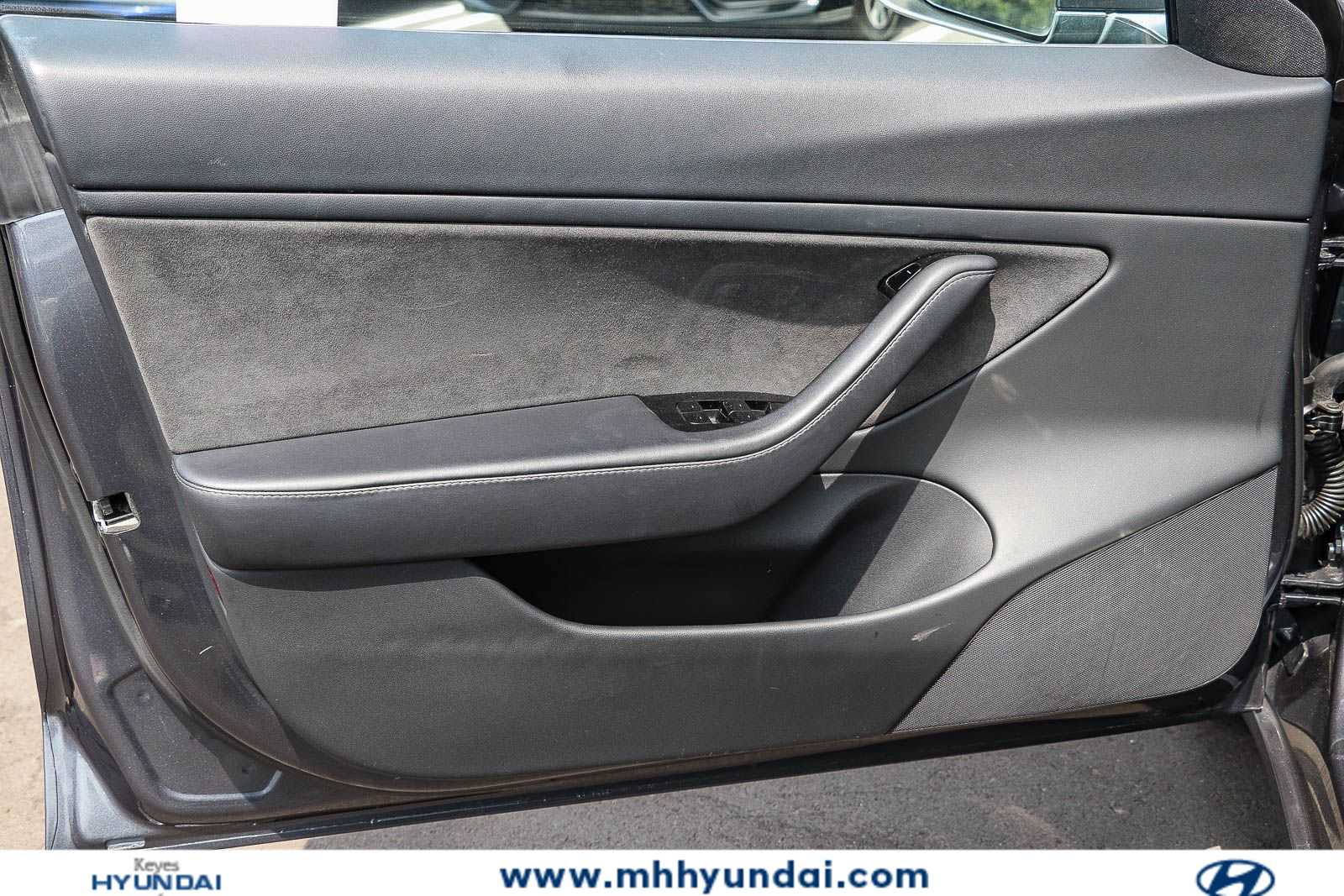 Thumbnail: 2020 Tesla Model 3 - 21