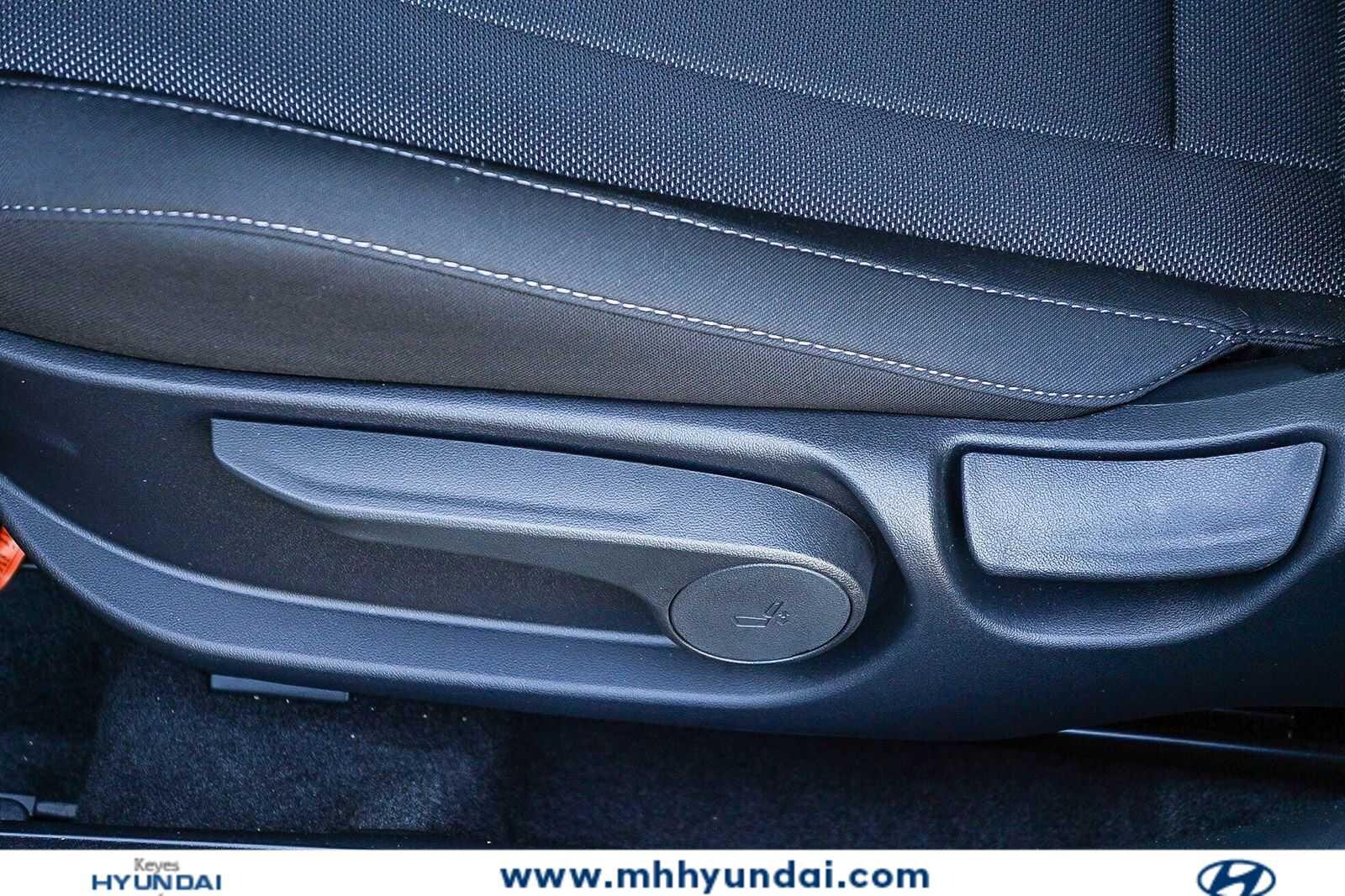 Thumbnail: 2026 Hyundai Elantra - 25