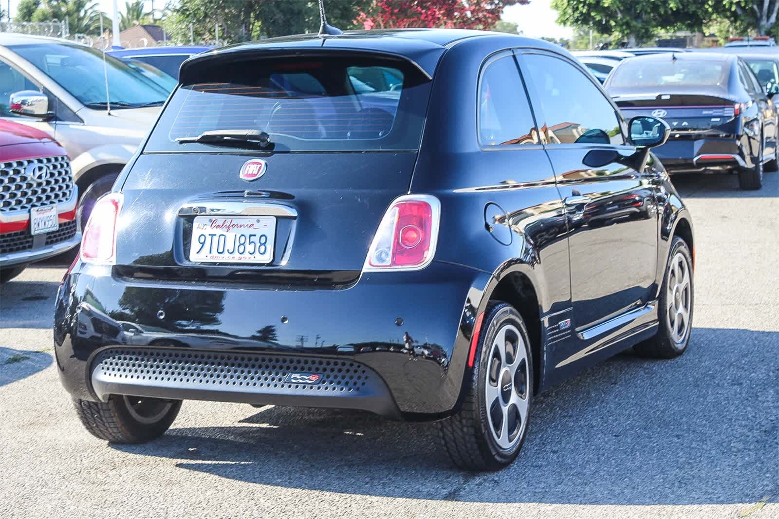 Thumbnail: 2019 Fiat 500e - 4