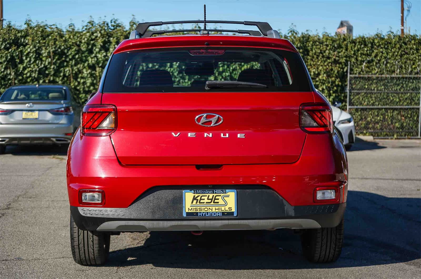 Thumbnail: 2023 Hyundai Venue - 5