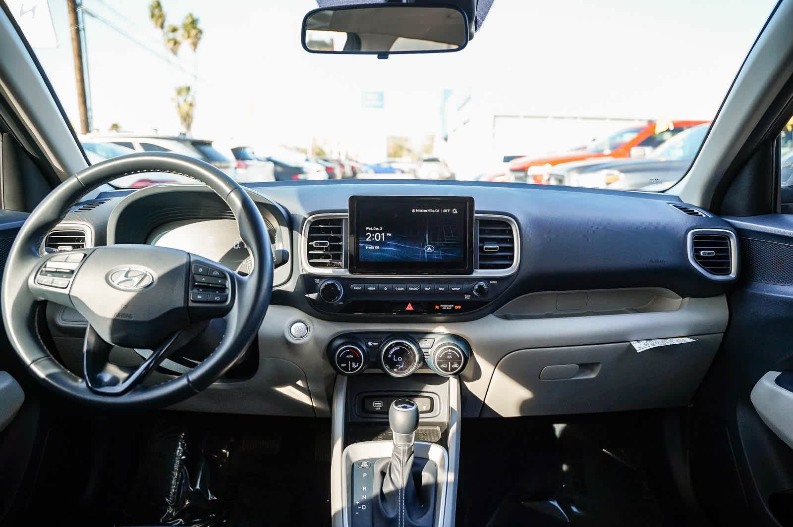 Thumbnail: 2023 Hyundai Venue - 12