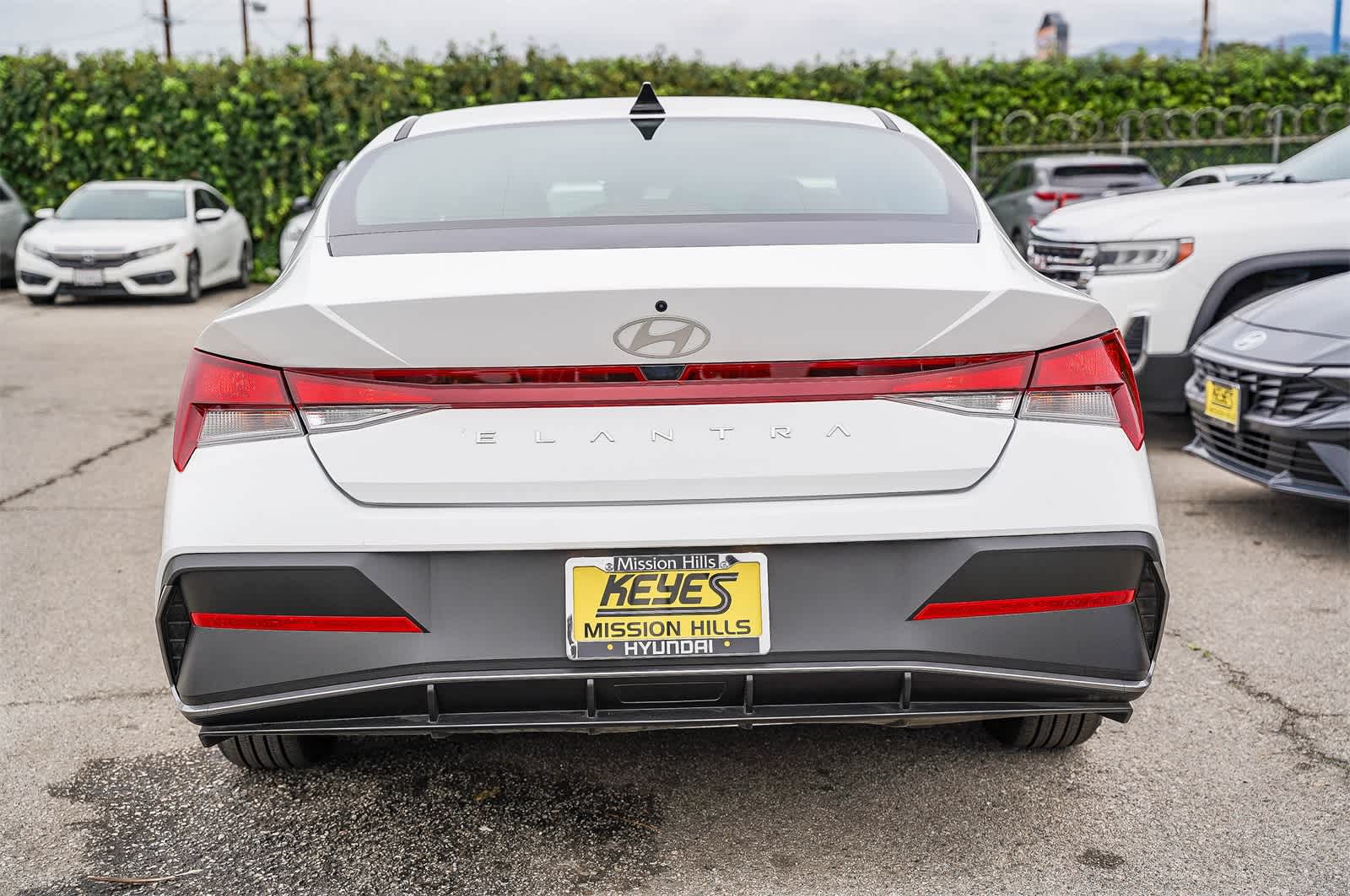 Thumbnail: 2025 Hyundai Elantra - 9