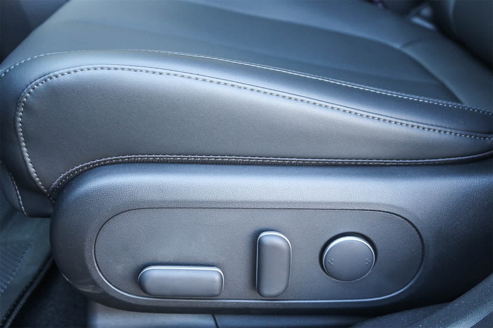 Thumbnail: 2025 Hyundai Ioniq 5 - 23