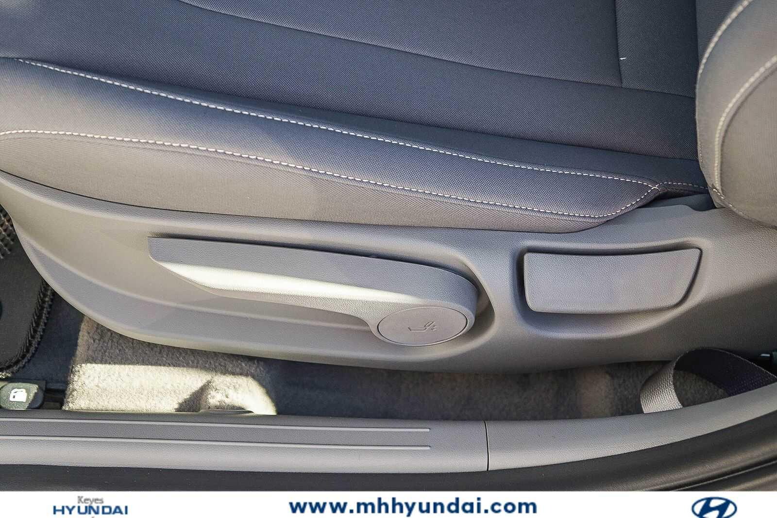 Thumbnail: 2026 Hyundai Elantra - 25