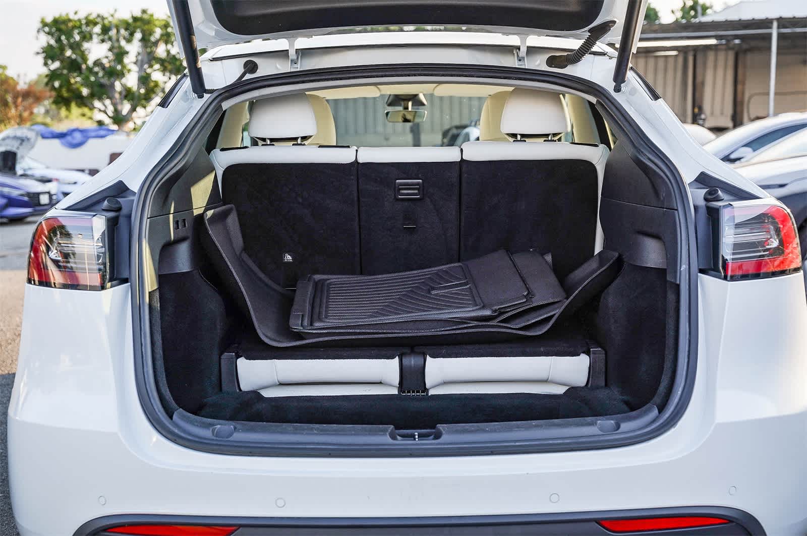 Thumbnail: 2022 Tesla Model Y - 20