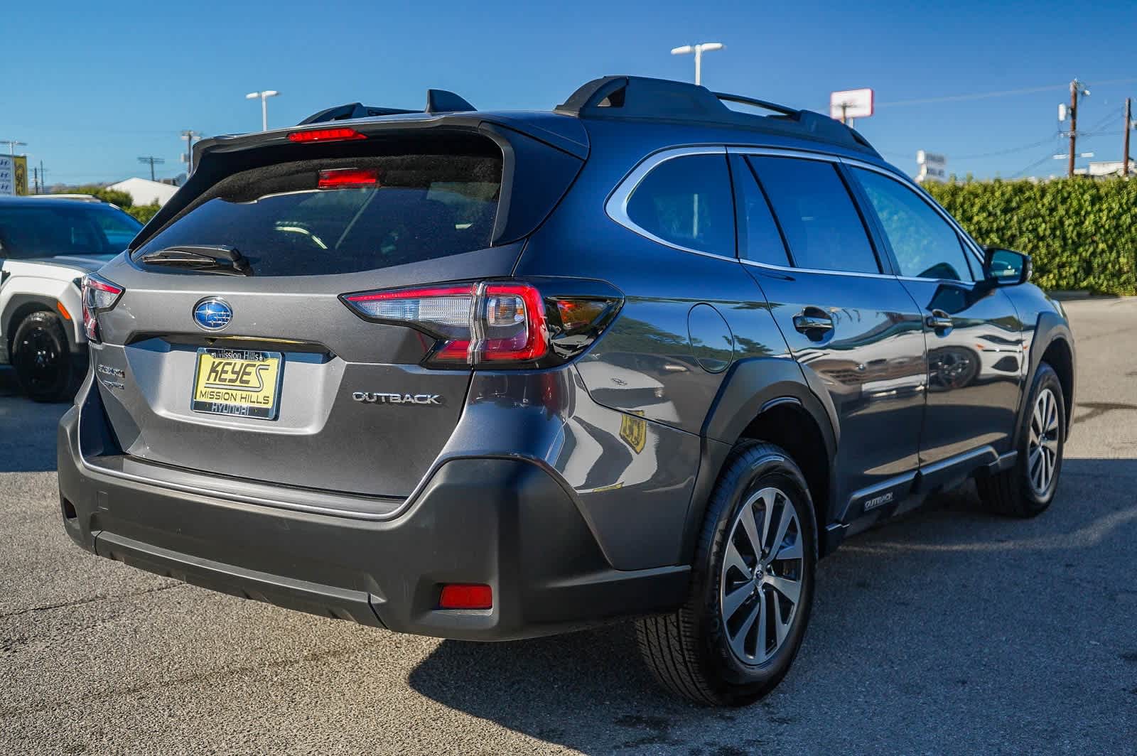 Thumbnail: 2025 Subaru Outback - 4