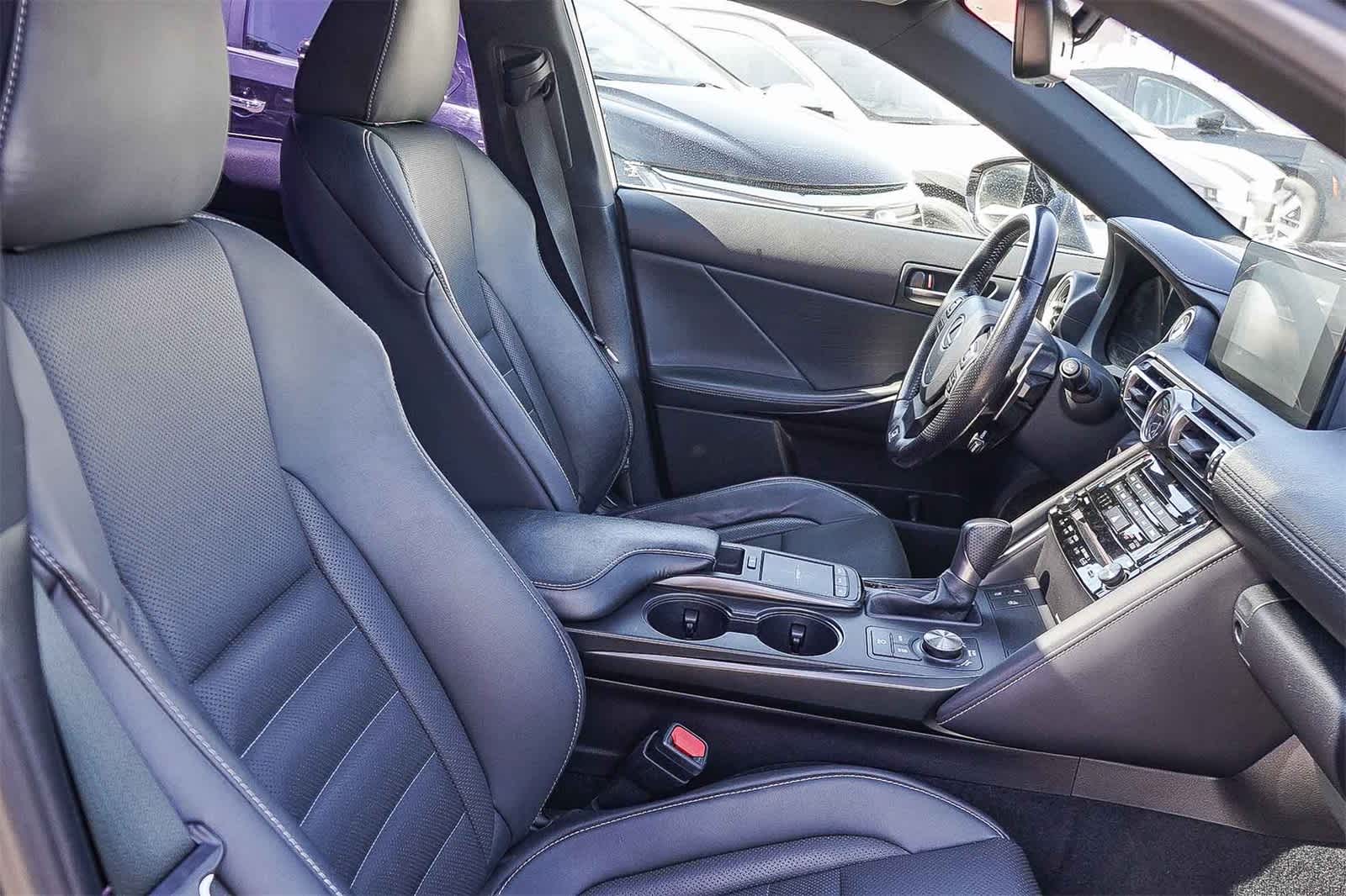 Thumbnail: 2022 Lexus IS - 26