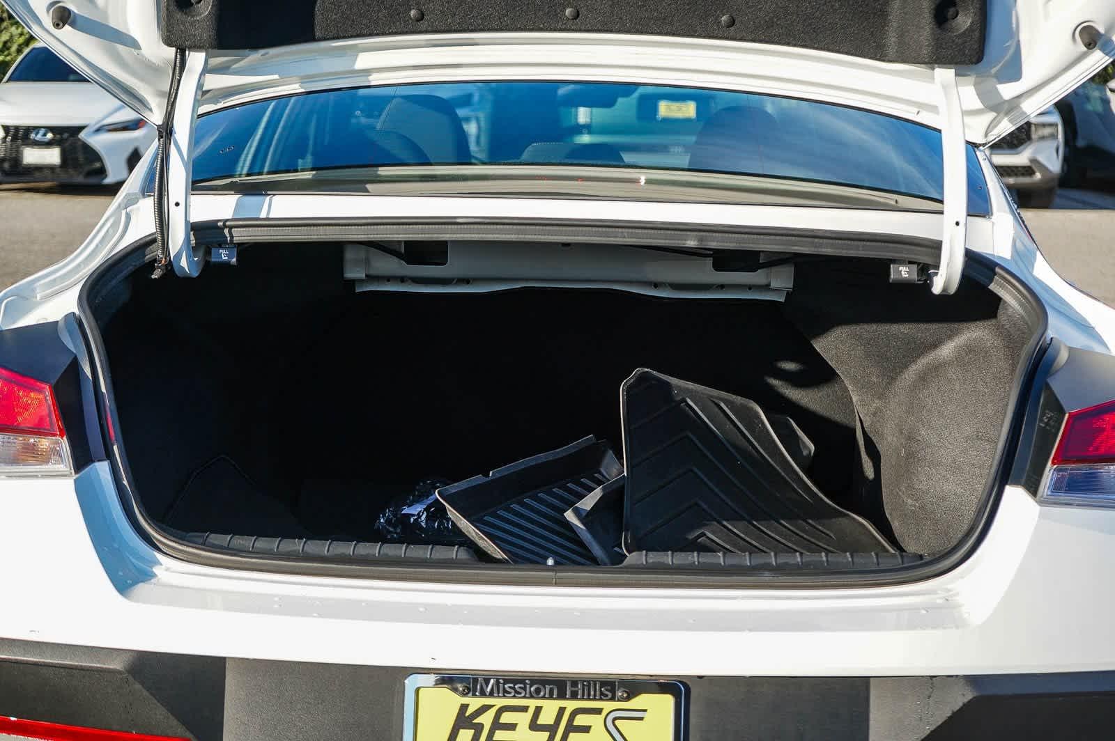 Thumbnail: 2025 Hyundai Elantra - 12