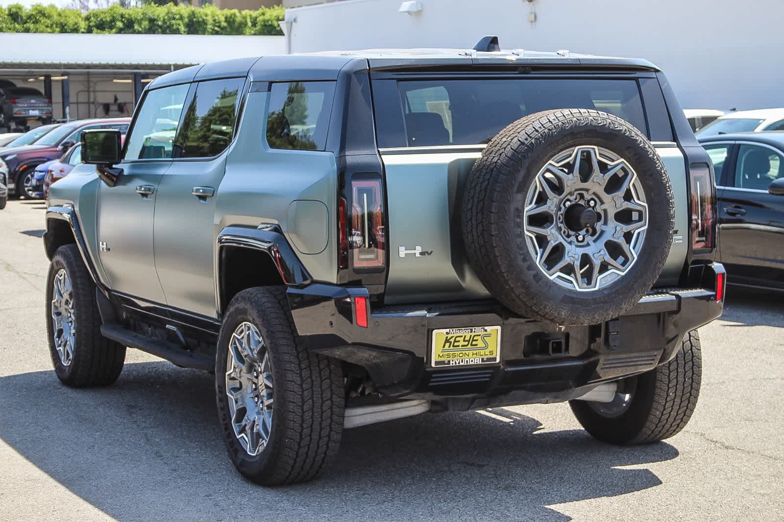 Thumbnail: 2024 GMC Hummer EV - 6