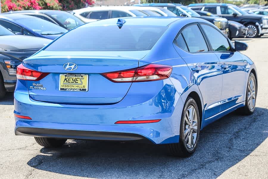 Thumbnail: 2017 Hyundai Elantra - 4