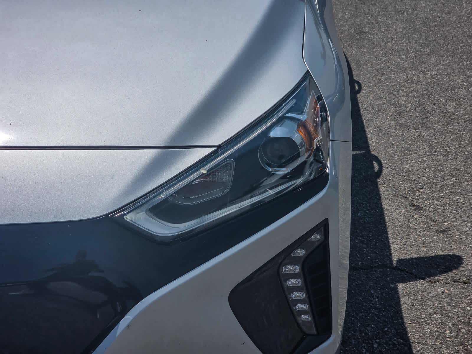 Thumbnail: 2019 Hyundai Ioniq - 10