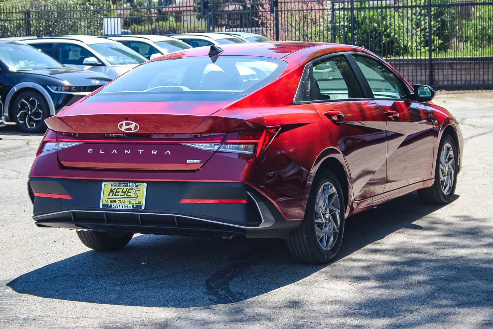 Thumbnail: 2025 Hyundai Elantra - 4