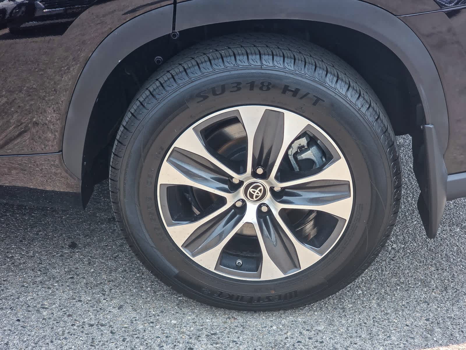 Thumbnail: 2022 Toyota Highlander - 7