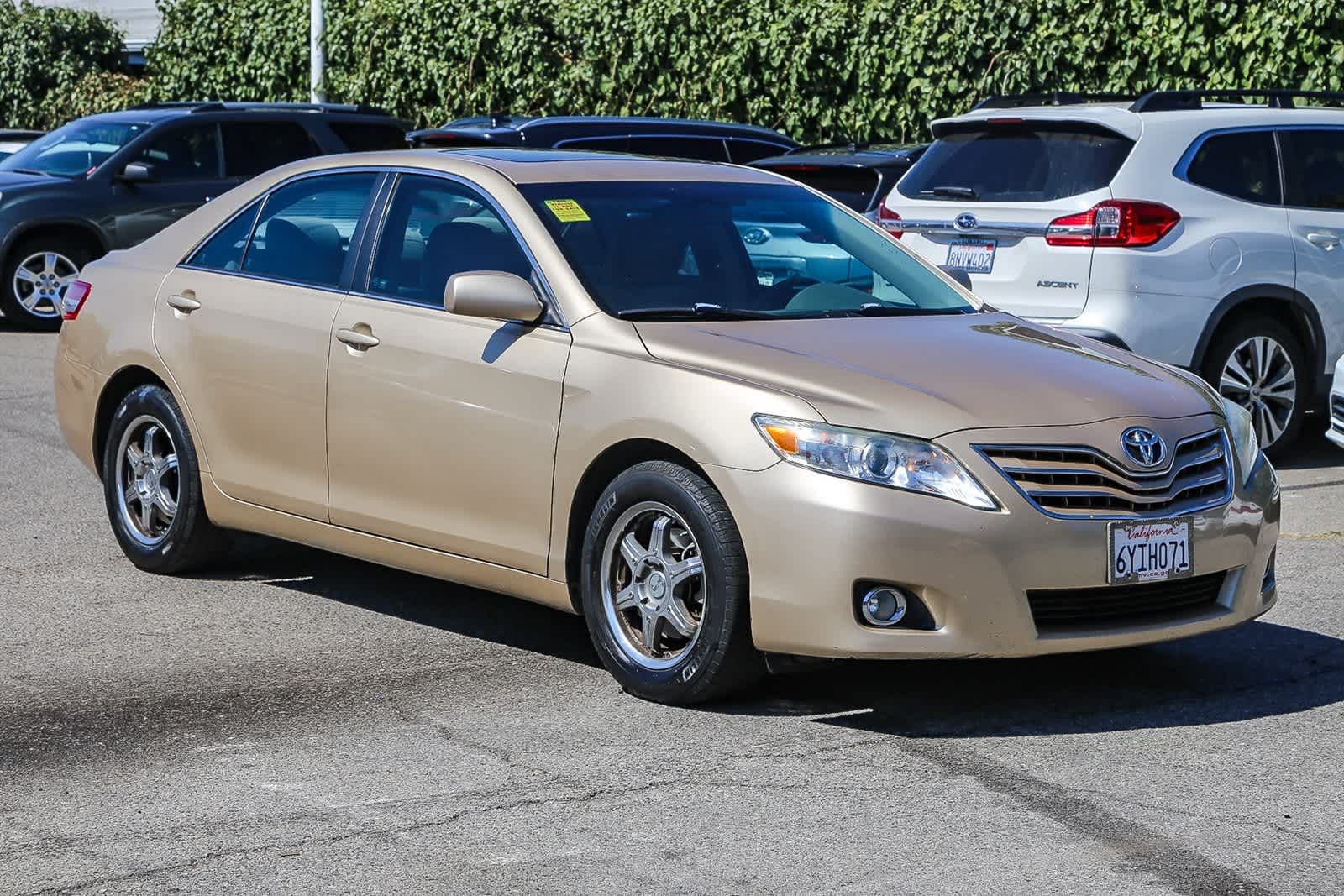 Thumbnail: 2011 Toyota Camry - 3
