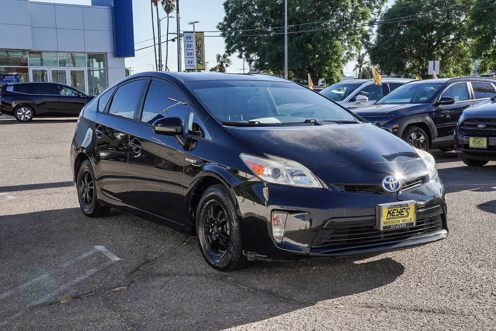 Thumbnail: 2015 Toyota Prius - 3
