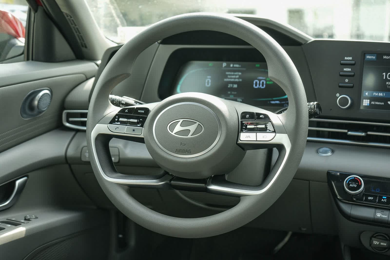 Thumbnail: 2025 Hyundai Elantra - 17