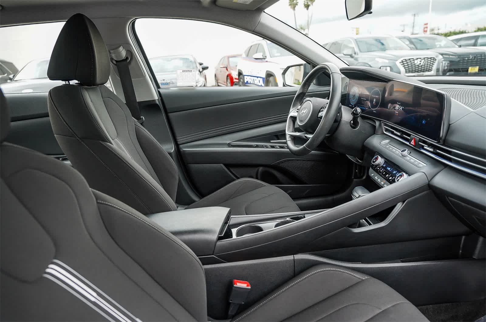 Thumbnail: 2025 Hyundai Elantra - 16