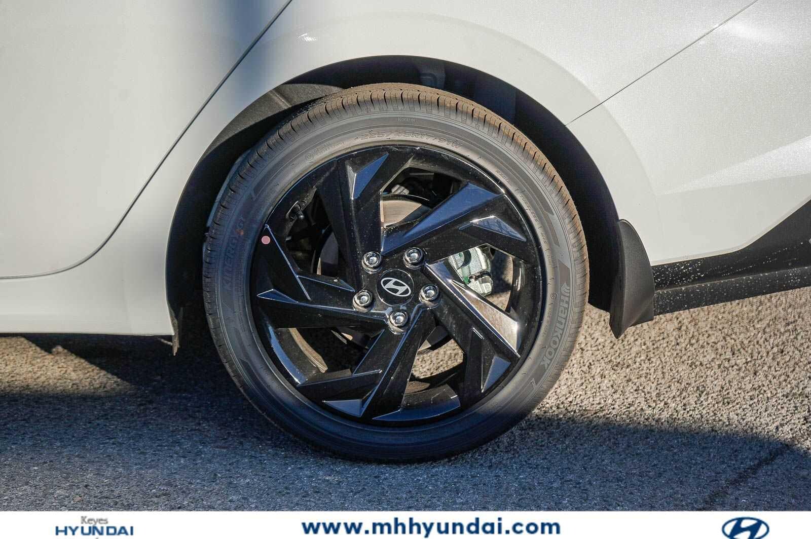 Thumbnail: 2026 Hyundai Elantra - 5