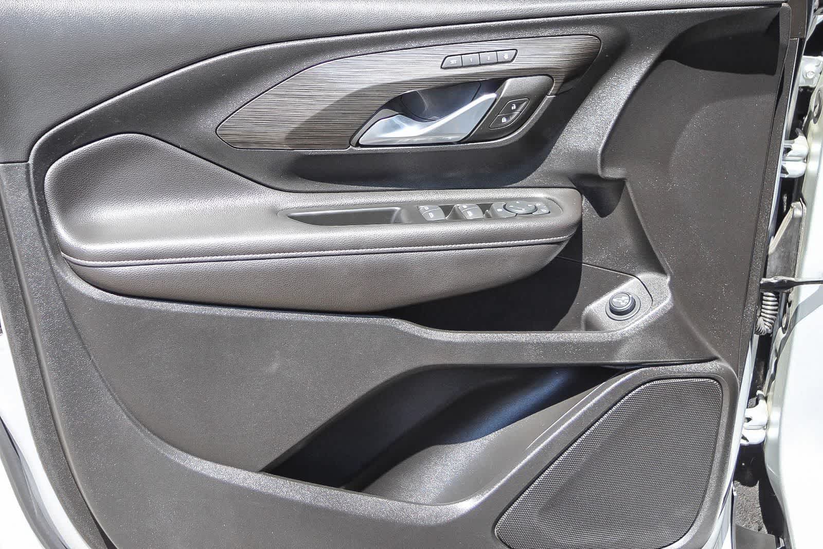 Thumbnail: 2022 GMC Terrain - 21