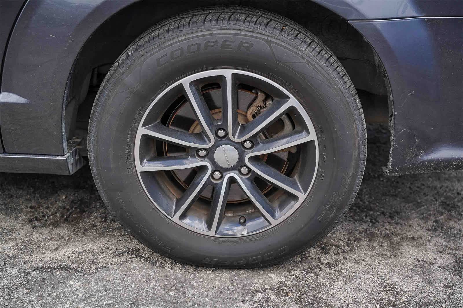 Thumbnail: 2018 Dodge Grand Caravan - 7