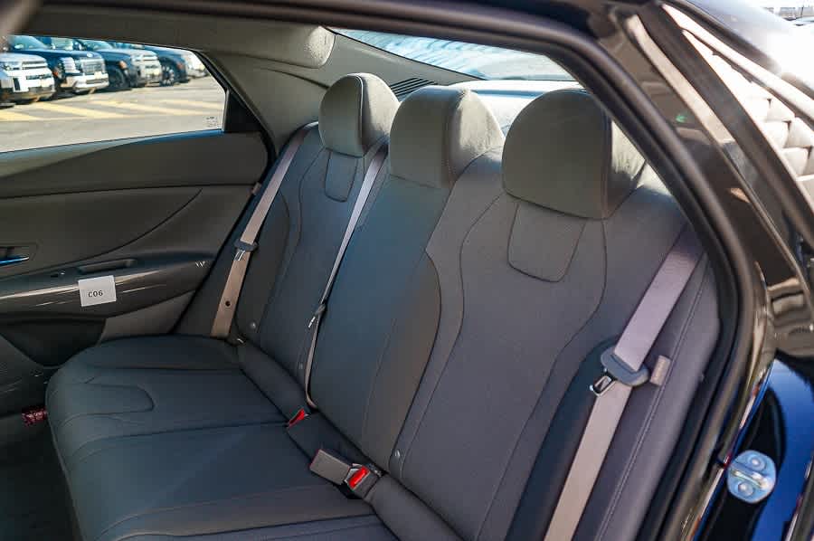 Thumbnail: 2025 Hyundai Elantra - 23