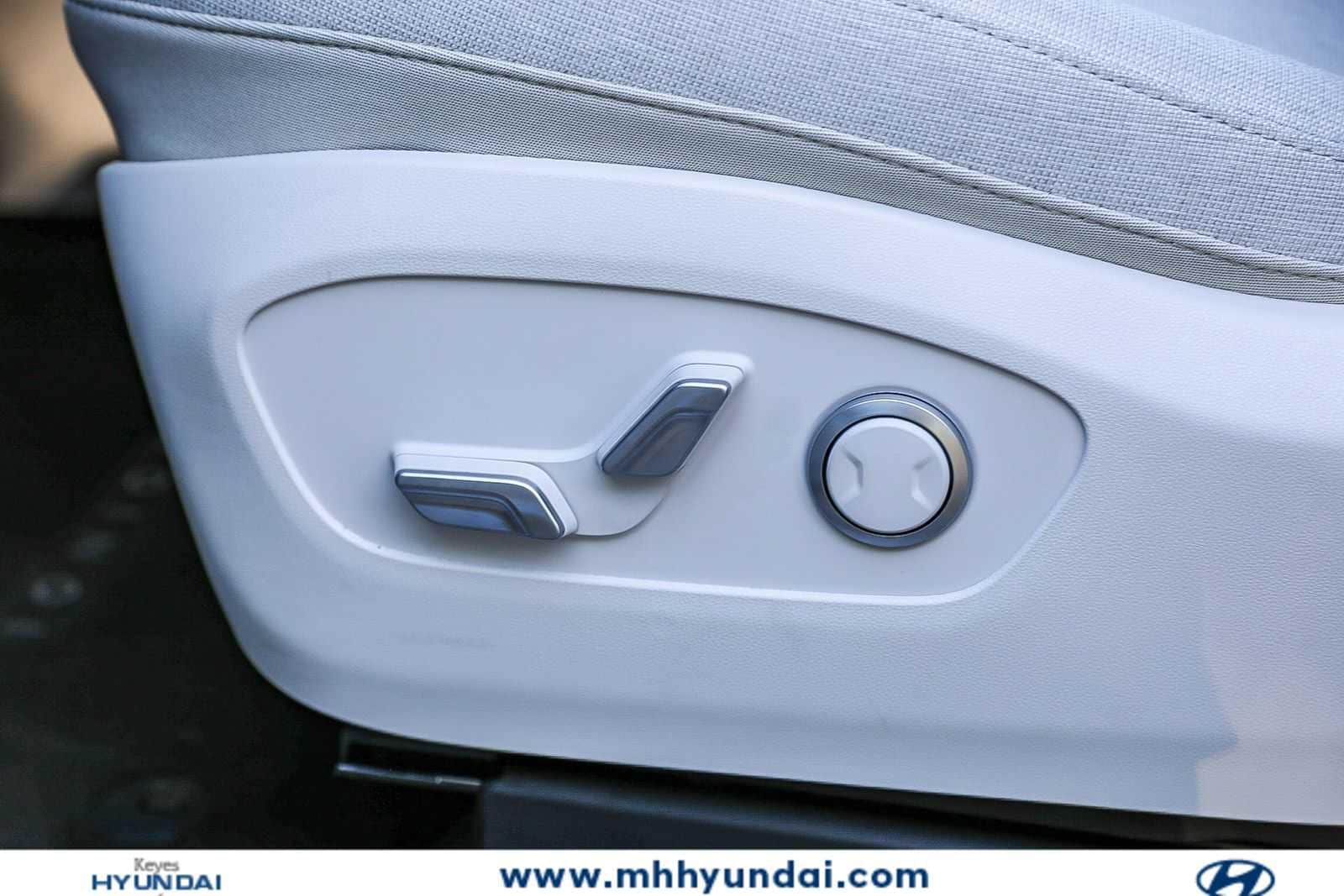 Thumbnail: 2026 Hyundai Ioniq - 23