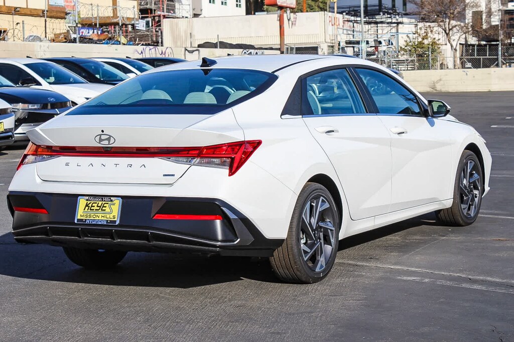 New 2025 Hyundai Elantra Hybrid Limited Sedan