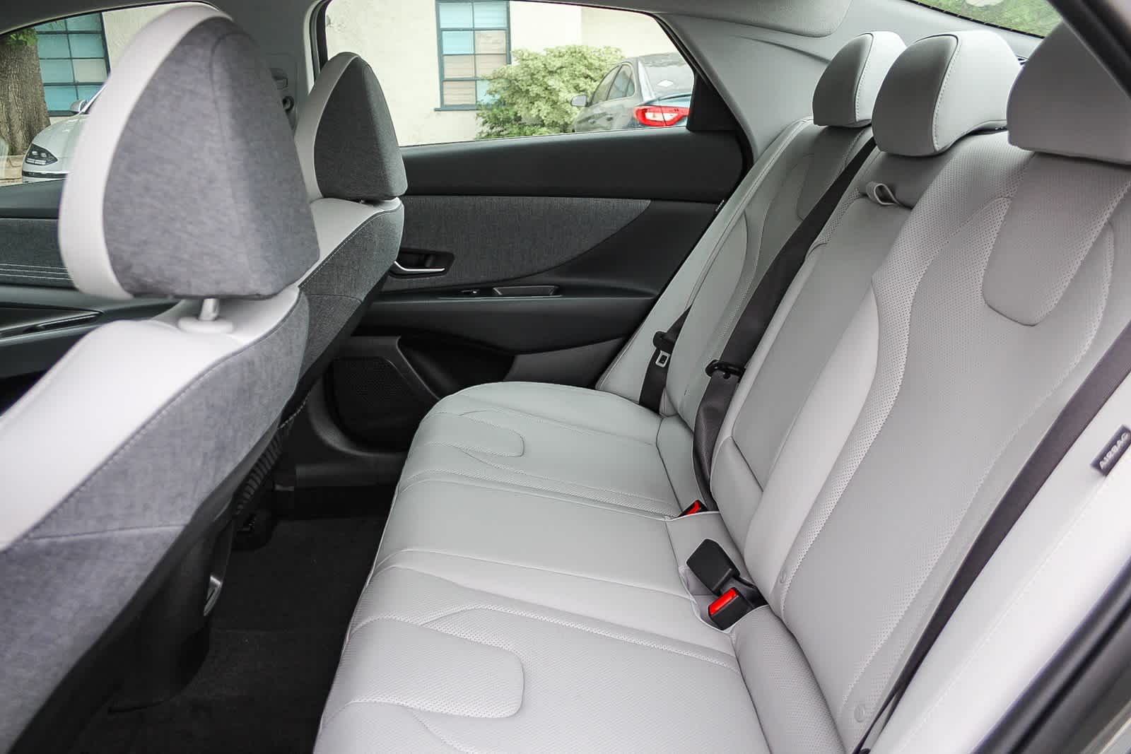 Thumbnail: 2025 Hyundai Elantra - 18