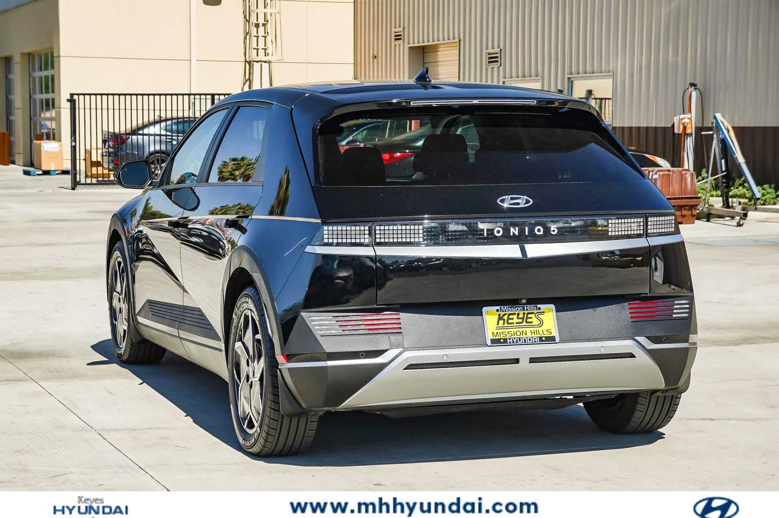 Thumbnail: 2023 Hyundai Ioniq 5 - 5