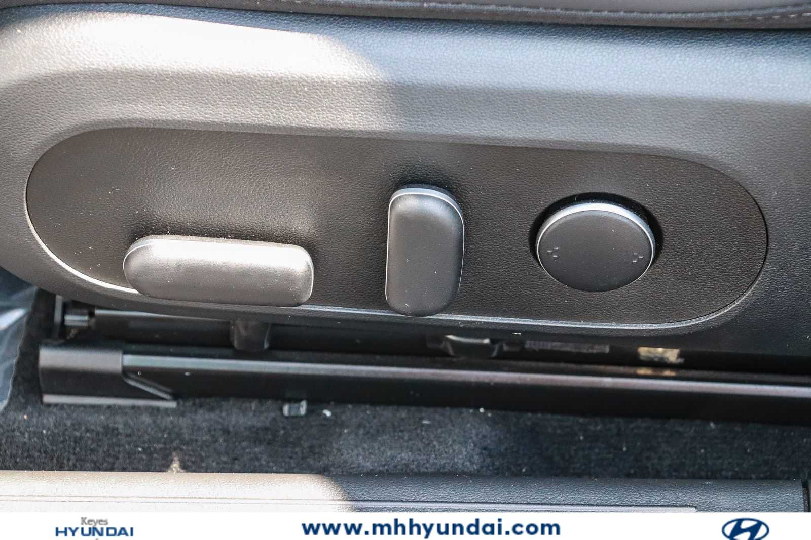 Thumbnail: 2024 Hyundai Ioniq 6 - 20