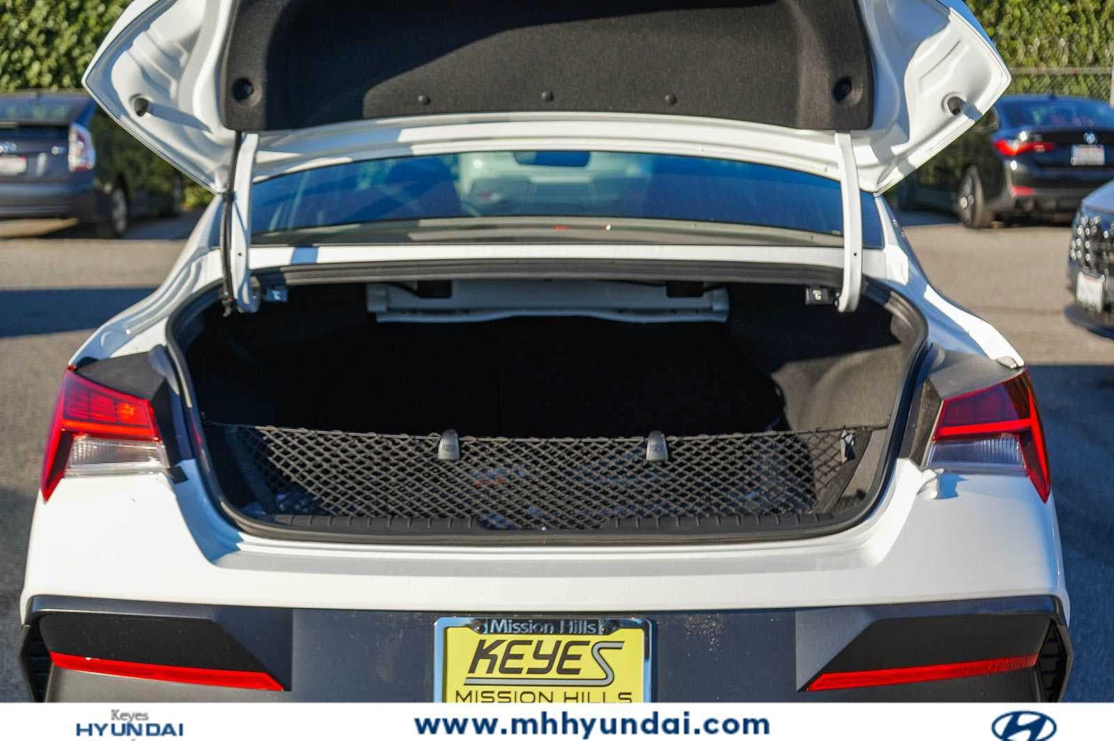Thumbnail: 2026 Hyundai Elantra - 12