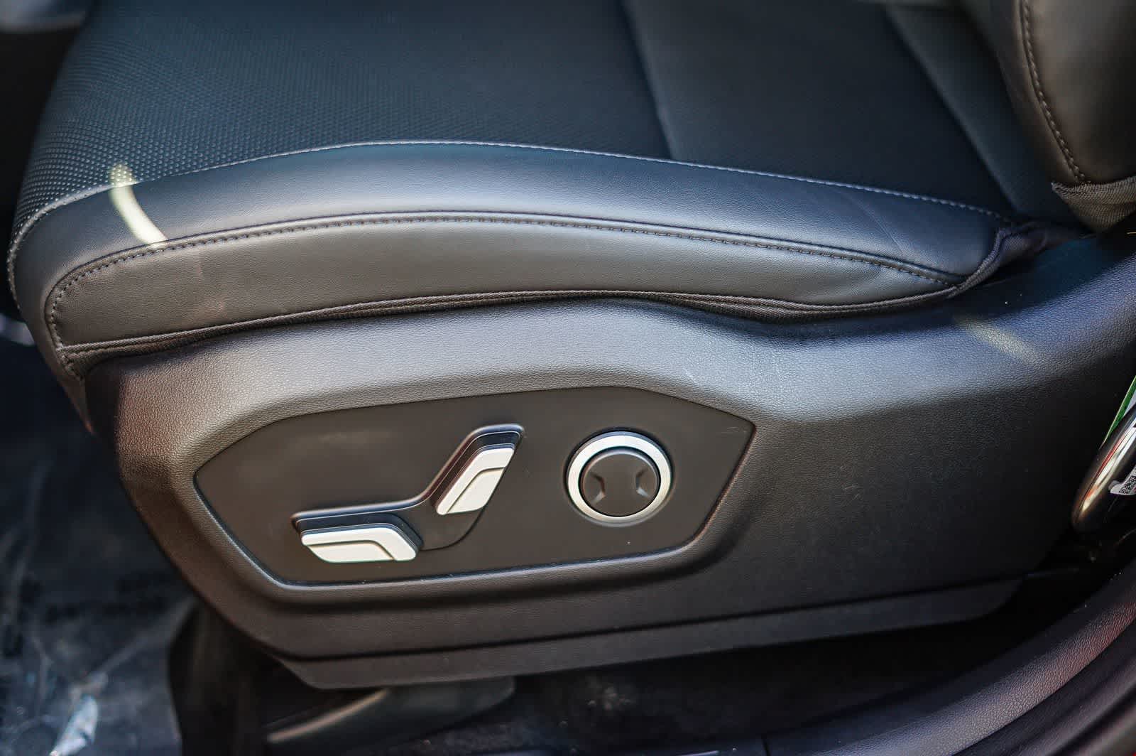 Thumbnail: 2025 Hyundai Santa Fe - 21