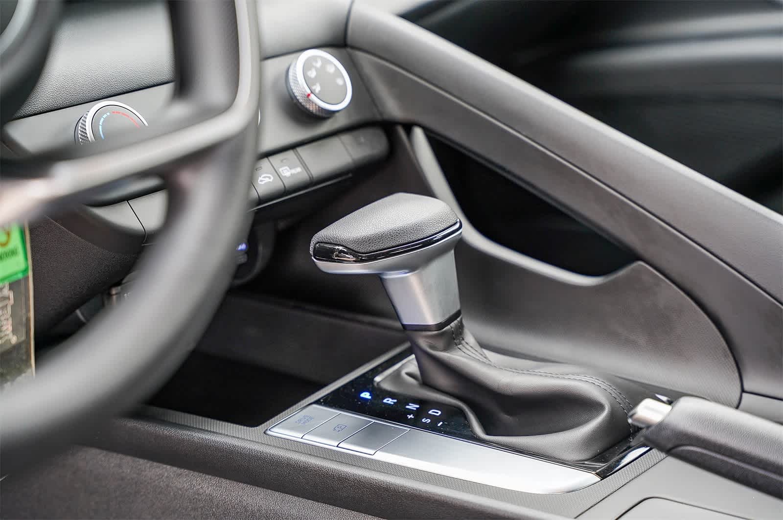 Thumbnail: 2025 Hyundai Elantra - 21