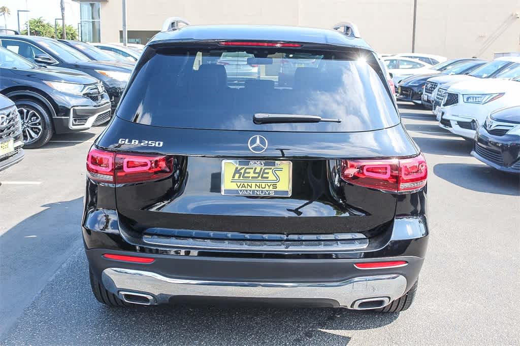 Thumbnail: 2020 Mercedes-Benz GLB - 5