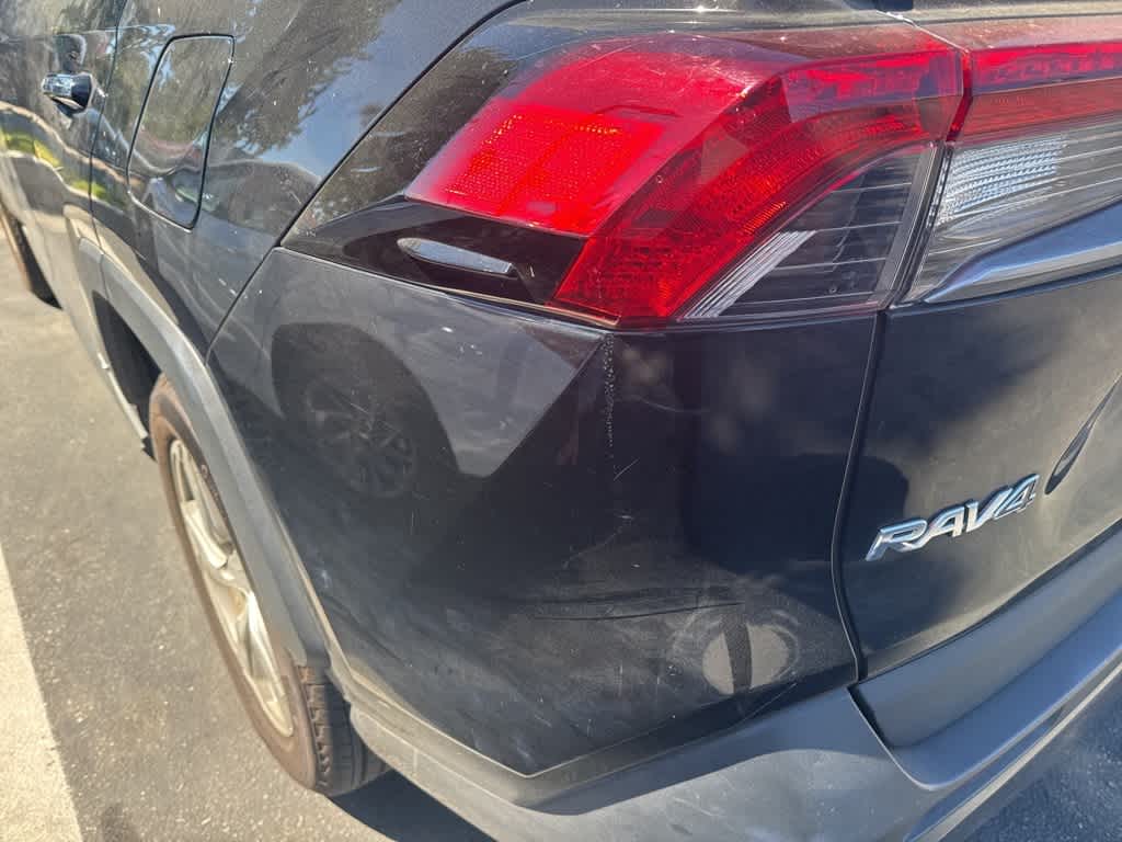Thumbnail: 2019 Toyota RAV4 - 16