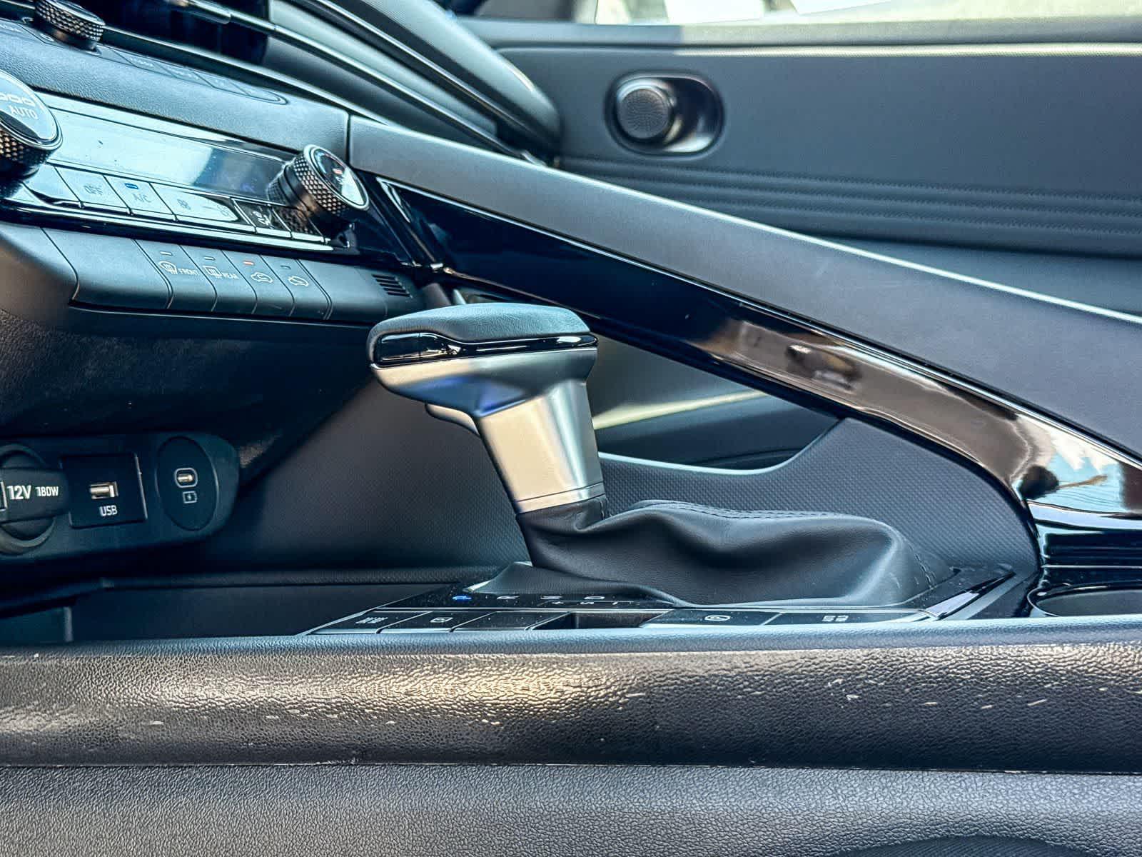 Thumbnail: 2025 Hyundai Elantra - 31