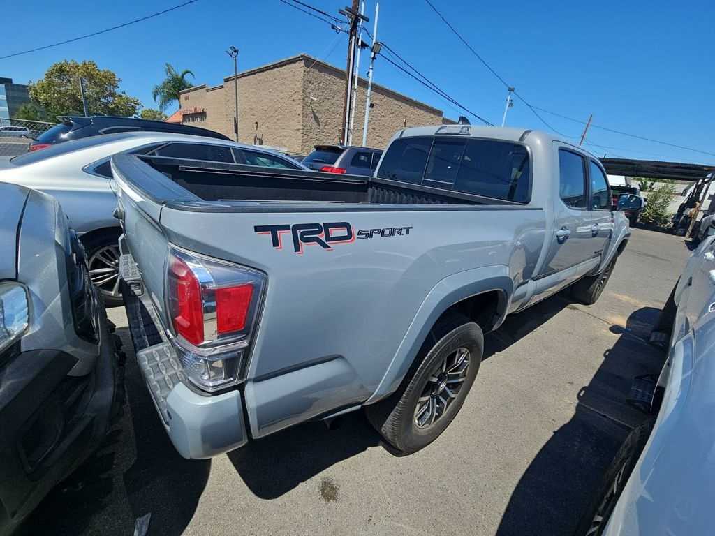 Thumbnail: 2021 Toyota Tacoma - 5