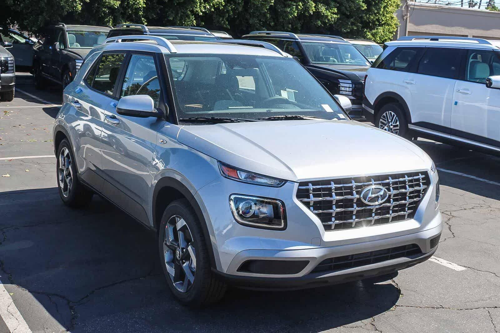 Thumbnail: 2026 Hyundai Venue - 3