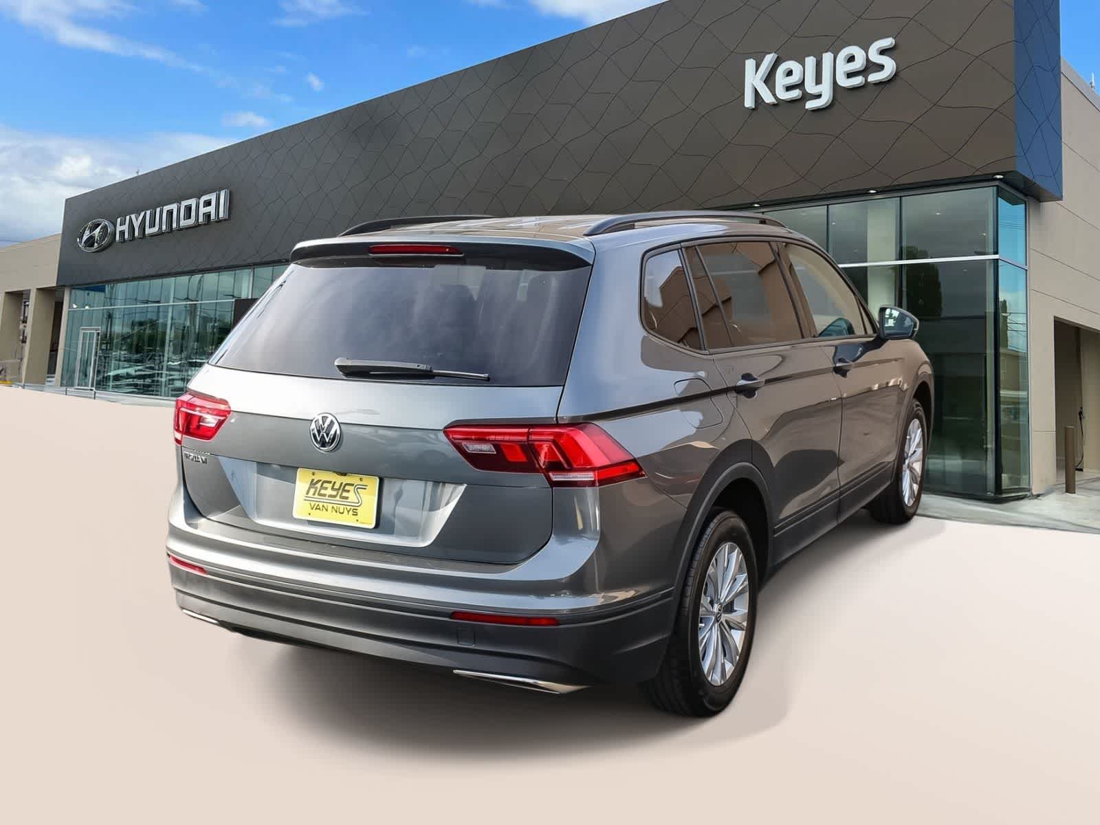 Thumbnail: 2019 Volkswagen Tiguan - 4