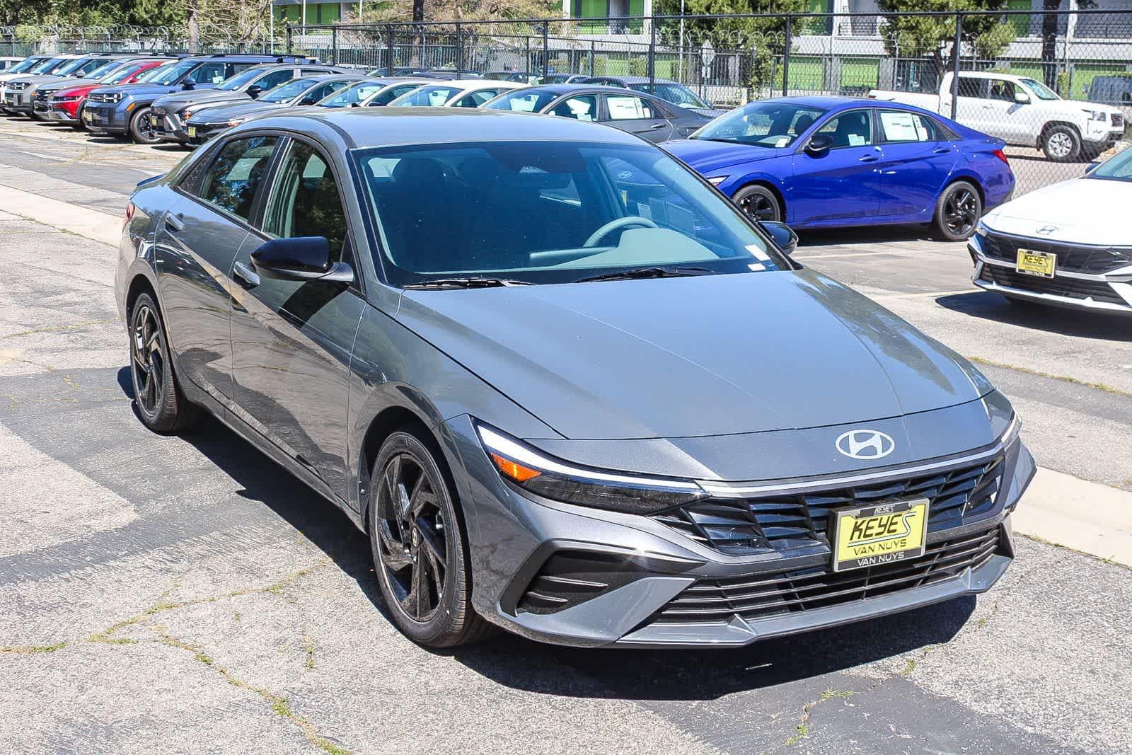 Thumbnail: 2026 Hyundai Elantra - 3
